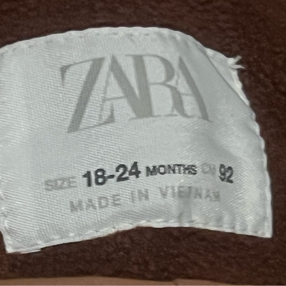 Zara - Picture 2 of 2